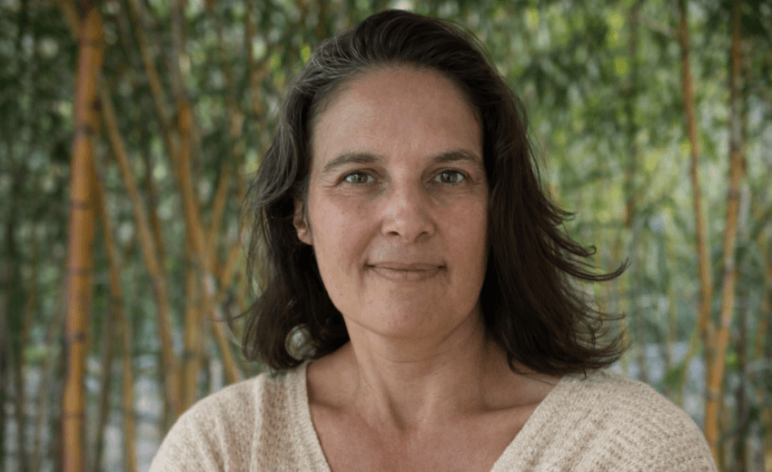 Karine Bouzcri naturopathe certifiée à Niort portrait naturel